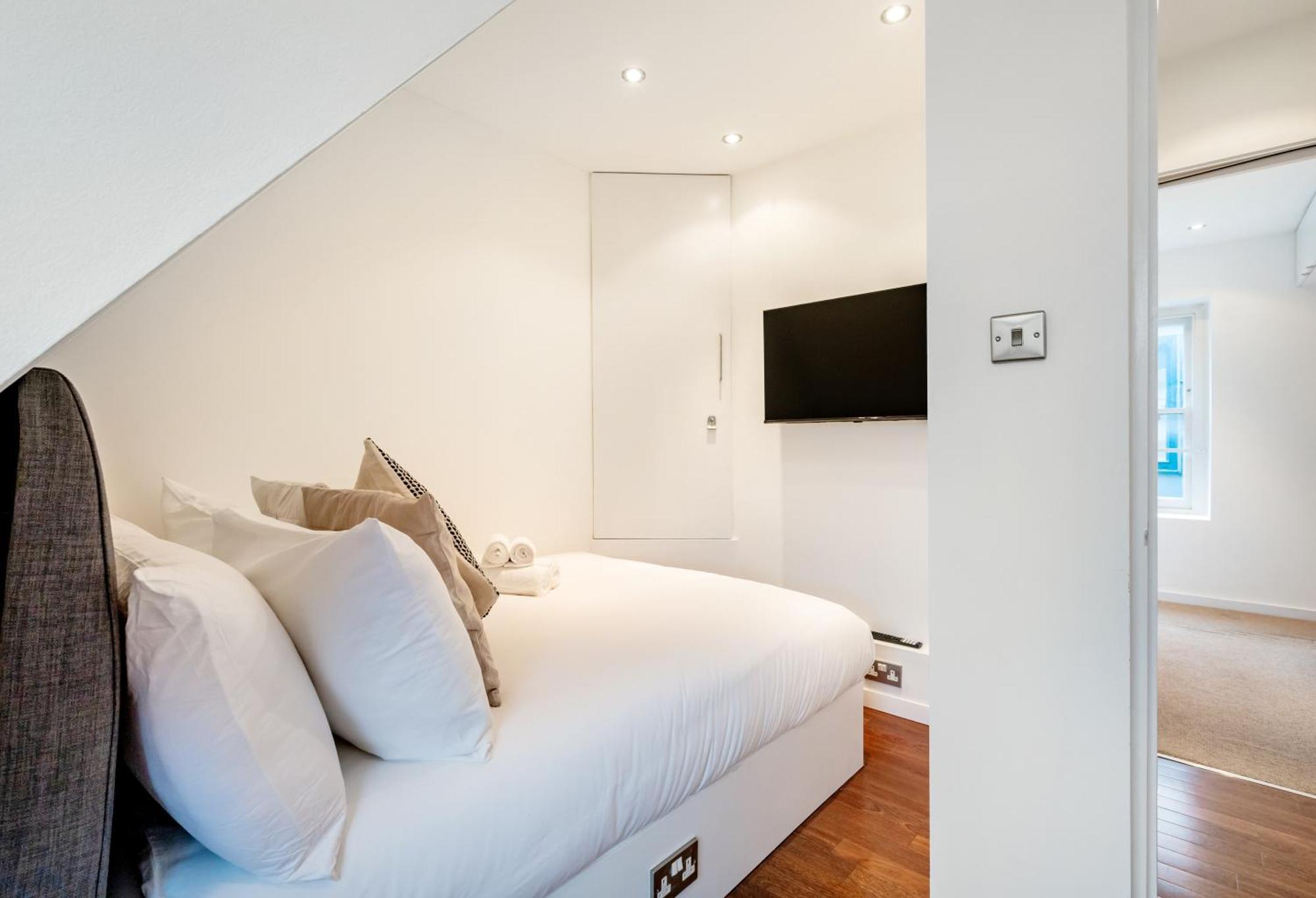 Huge & Central 3 Bedr, 4 Beds, Covent Gdn London Bagian luar foto